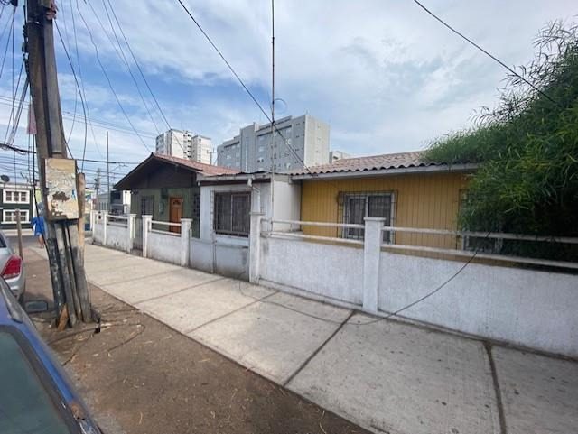 Terreno 619 m² con 2 casas en La Puntilla, Iquique · Sotomayor 502
